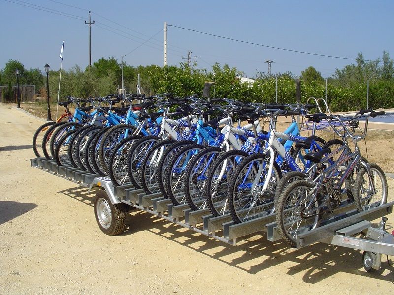 El remolque lleva 15 bicicletas