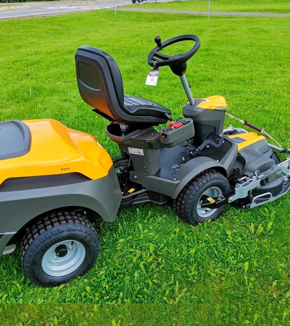Rider Cortacésped de corte frontal 4×4 Stiga Park 500 WX + Combi 100 Q Plus 586cc 100cm